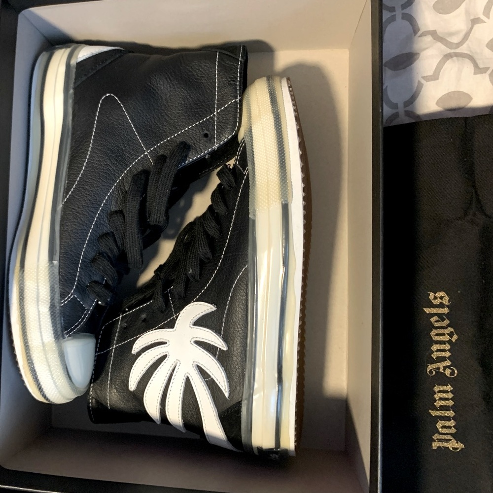 LIKE NEW PALM ANGELS LEATHER SNEAKERS